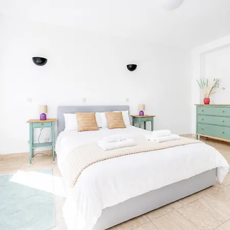 Stunning Views Over Lux 1 Bed Sleeps 5 *