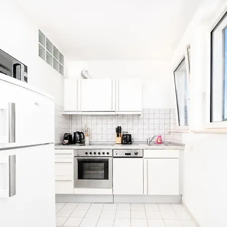 Stunning Views Over Lux 1 Bed Sleeps 5 *